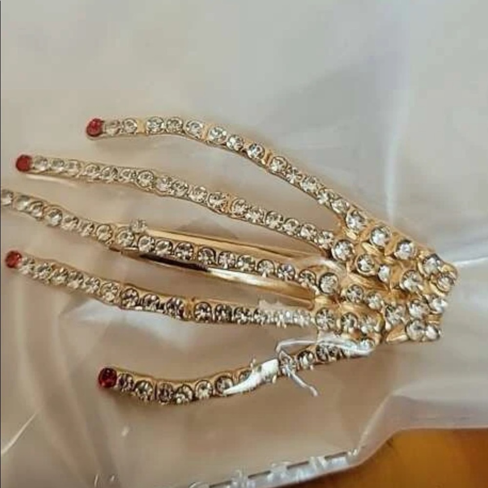 Hair Clip - Picture 6 of 7